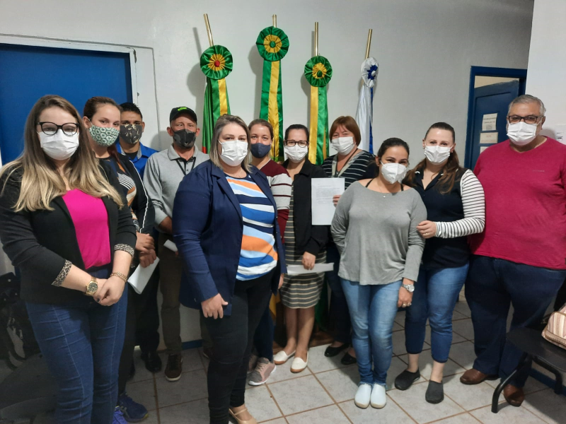 Posse de novos servidores